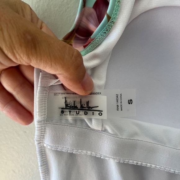 Nicole Miller Sz M Floral Padded One Piece Swimsuit Mint Green Stretch - Picture 4 of 5